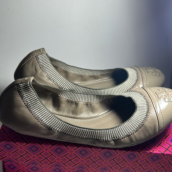 Tory Burch Gabby Ballet Isabel Flat London Gray Size 9.5 NIB - Picture 3 of 6